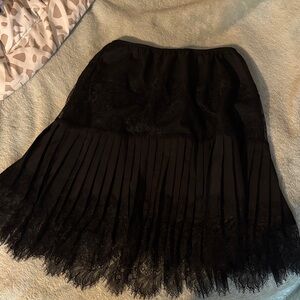 Black laced skirt